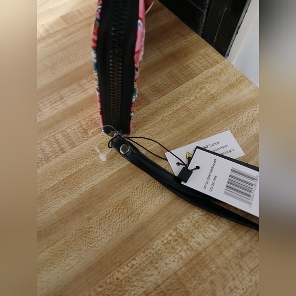 SOLD DO NOT BUY Ed Hardy NWT Pink & Skull Long Full Zip Around Wallet - Picture 6 of 9